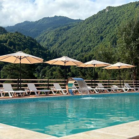 Hotel Chateau Iveri Varjanisi 外观 照片