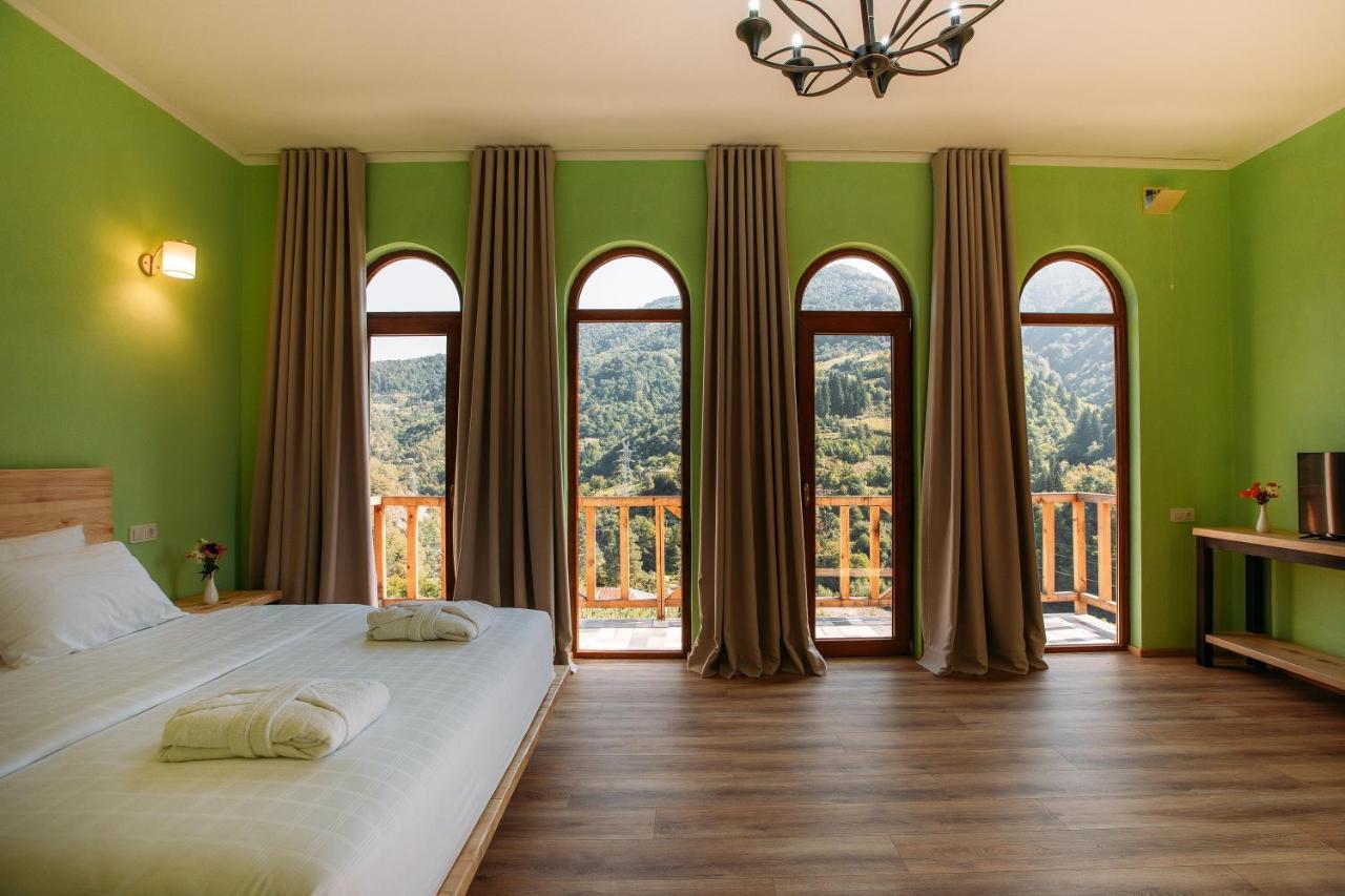 Hotel Chateau Iveri Varjanisi 外观 照片