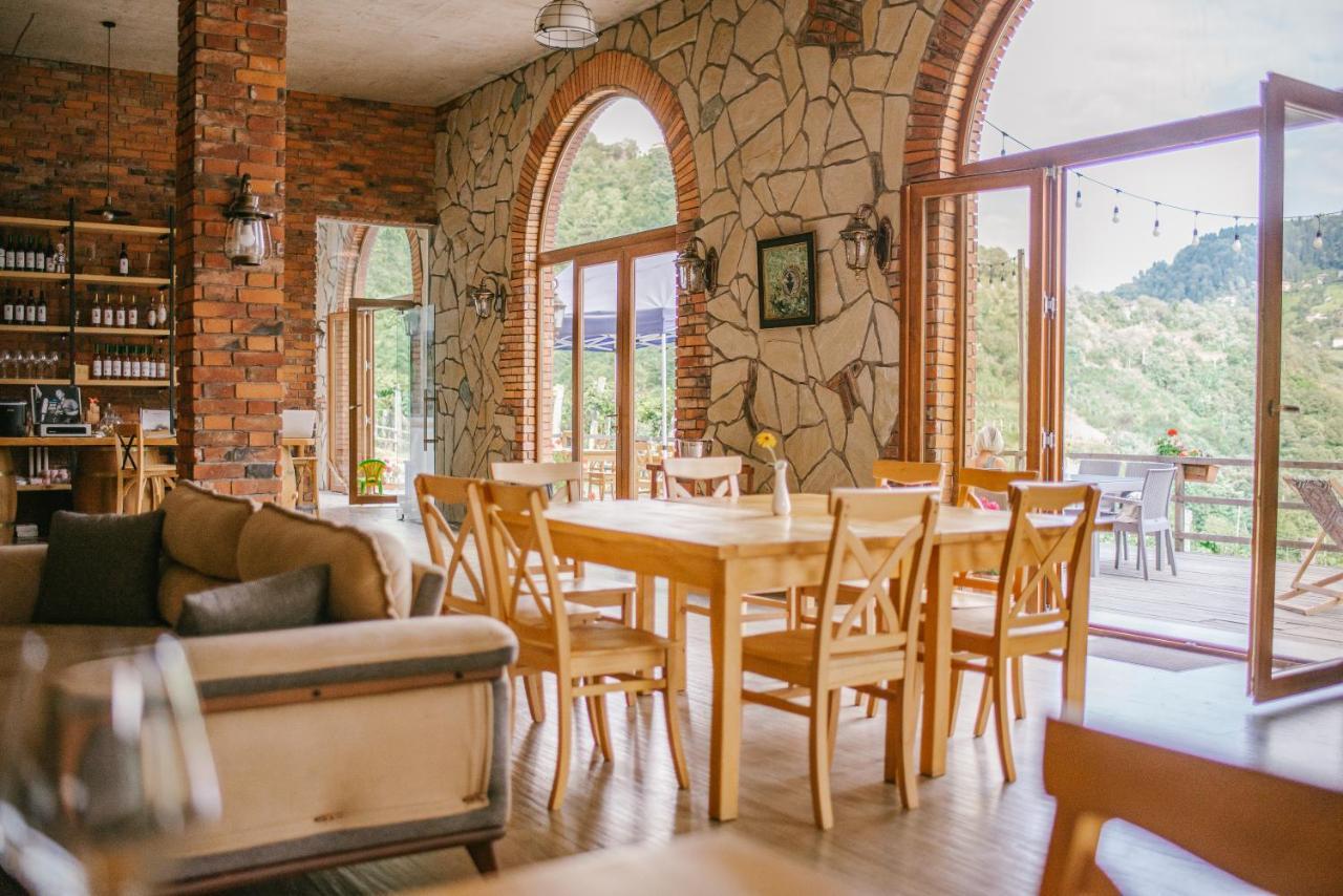 Hotel Chateau Iveri Varjanisi 外观 照片